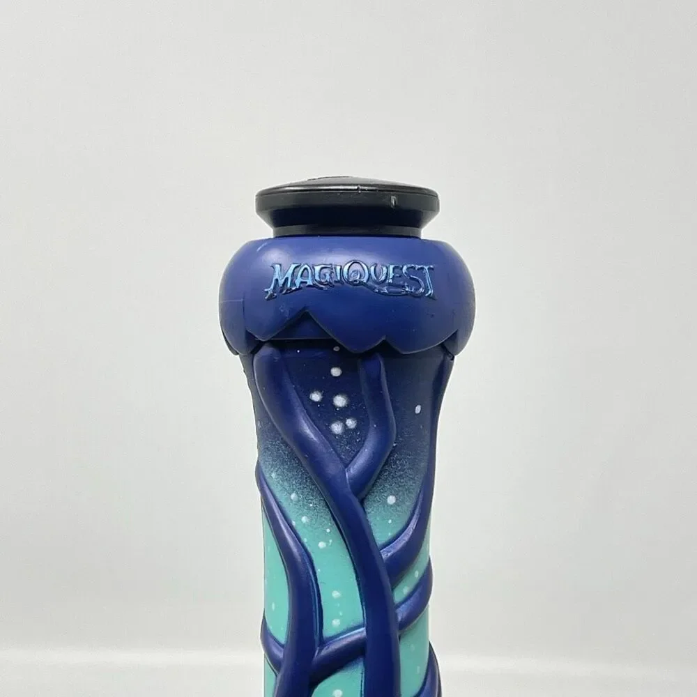 MagiQuest Great Wolf Lodge Wand Green Gem Purple Blue Vine Works 2022 No Topper